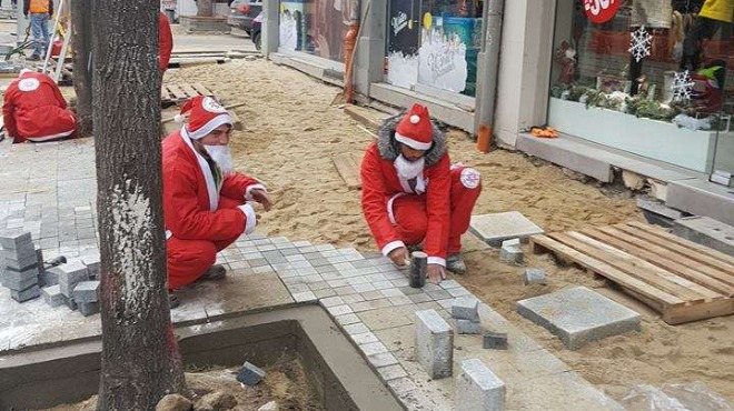 Дядо Коледа се зае с ремонта на "Графа" (СНИМКИ)