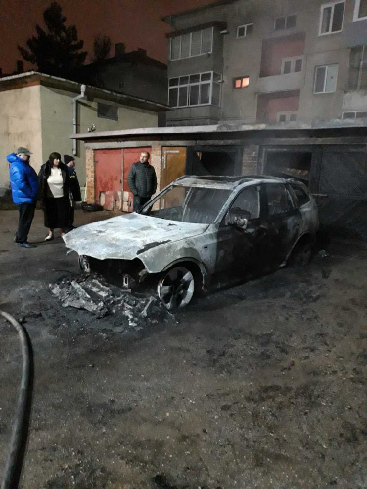 Запалиха коли на свидетели по делото "Суджукгейт" срещу бивш депутат (СНИМКИ/ВИДЕО)