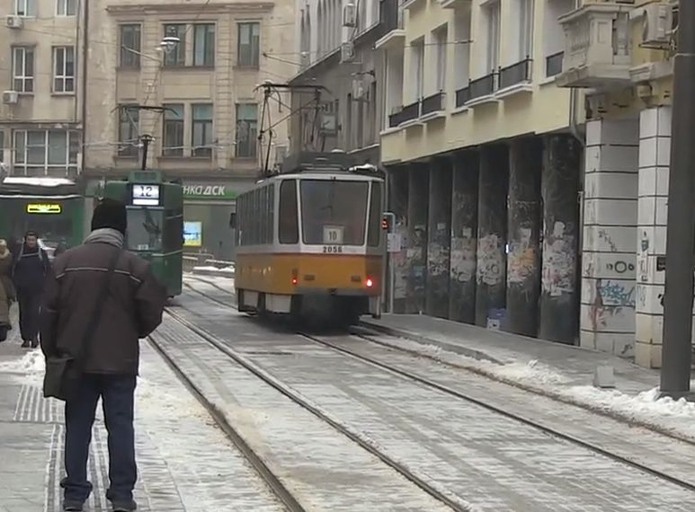 Фоторепортаж в БЛИЦ! Тръгнаха трамваите по "Граф Игнатиев"! (ВИДЕО)