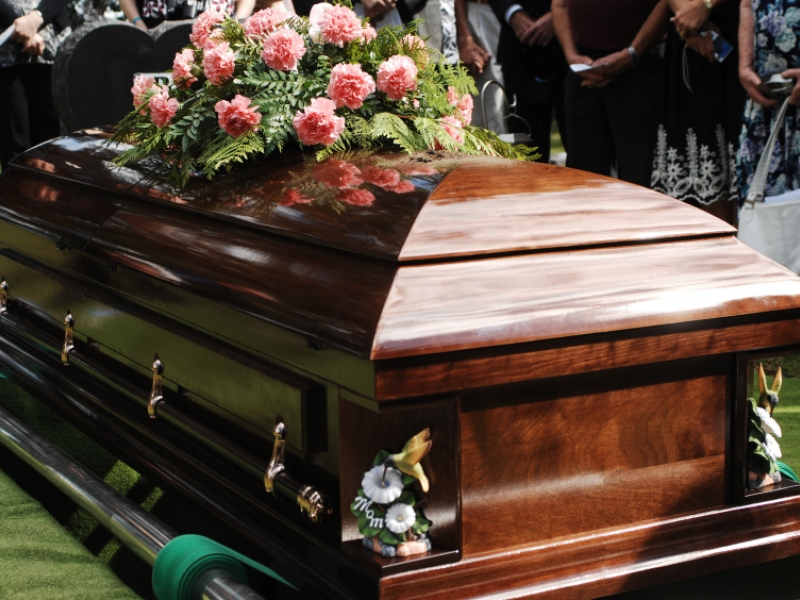 Смъртно болен англичанин продава билети за погребението си 