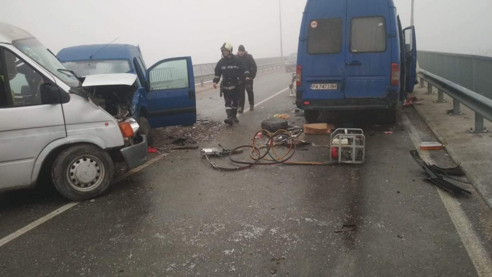 От последните минути: Тежък инцидент на "Аспаруховия мост" във Варна