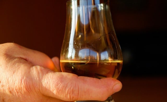Какво ни казва за супербогатите ръстът в застраховките на уиски?