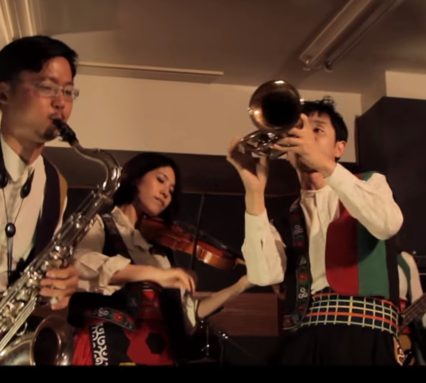 Вижте как звучи "Месечина" на Горан Брегович, изпълнена от японци! (ВИДЕО)