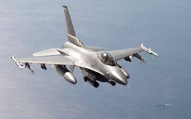 Производителят на F-16 разкри защо покупката на модерния Block 70 е двоен удар за България – и за отбраната, и за икономиката
