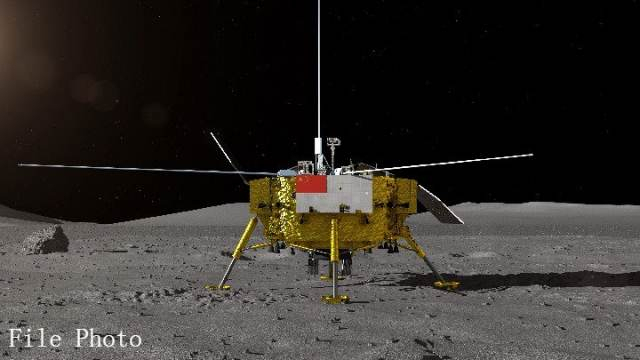 За първи път космически кораб кацна на обратната страна на Луната (ВИДЕО)