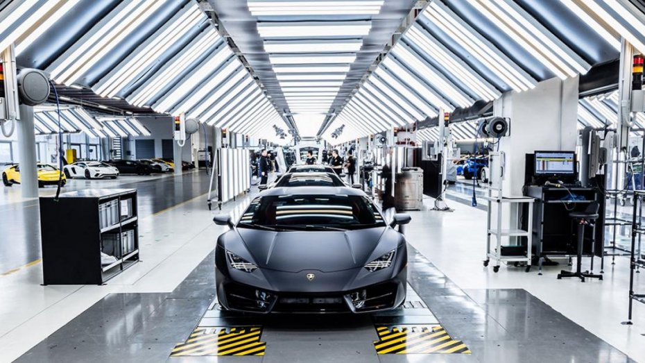 Вижте как се произвеждат автомобилите Lamborghini, без да ставате от мястото си (ВИДЕО)
