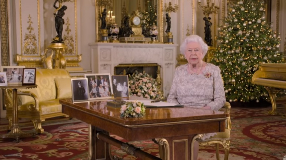 Кралица Елизабет II претърпя страшна катастрофа заради несметно злато, което... (СНИМКИ/ВИДЕО)