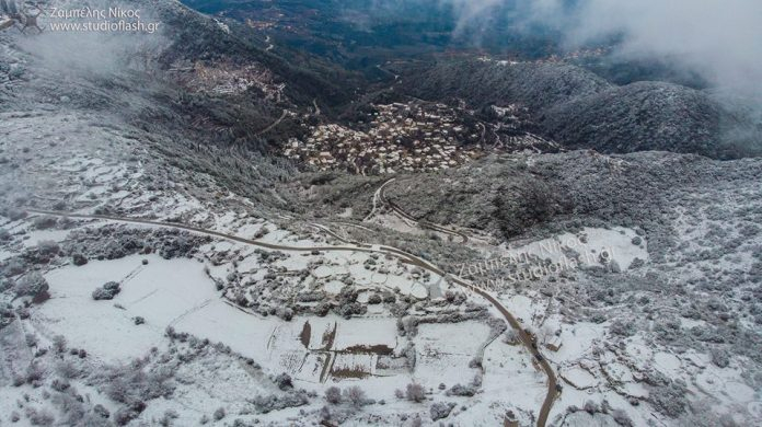 Снежна блокада на Балканите след циклона "София" (СНИМКИ)