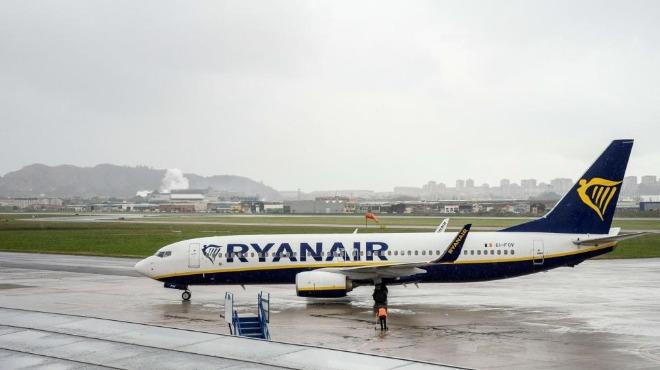 Самолет на "Райънеър" от Лондон за Солун кацна извънредно в Тимишоара заради...