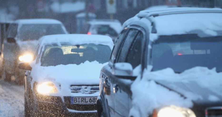 Транспортен хаос в Германия и Австрия заради обилния снеговалеж