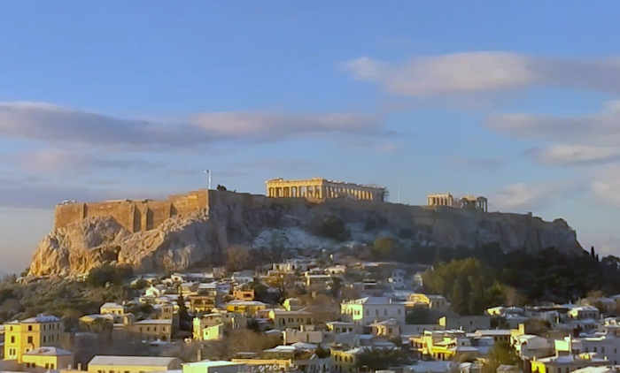 "Телемах" връхлетя Гърция, преспи затиснаха Атина и затвориха магистралите към Солун и Тива (СНИМКИ)