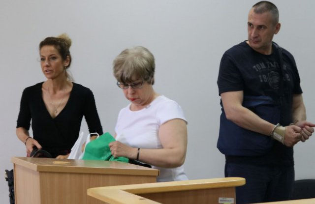 Ченгето Венцеслав Караджов, убило родителите си, атакува доживотната присъда с близо 1000 листа 