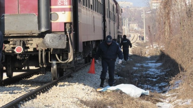 Стана ясно кой е мъжът, разполовен от пътнически влак край Ракево