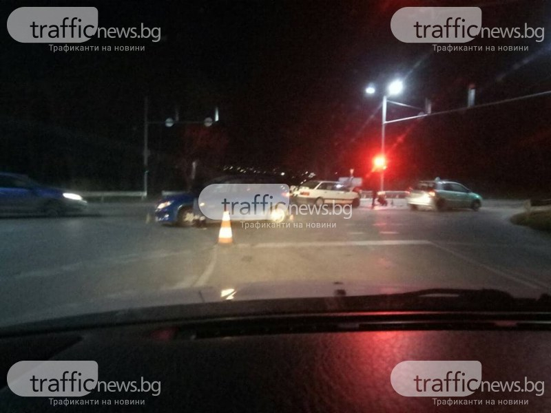 Страшен трясък на светофар на Околовръстното в Пловдив (СНИМКИ)