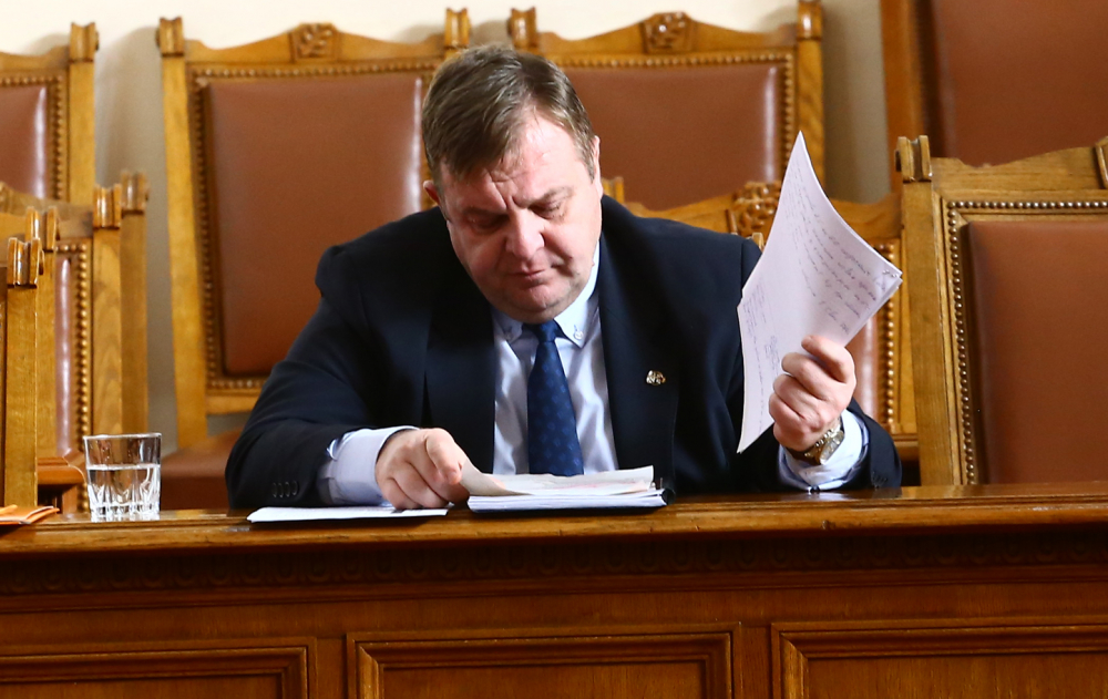 Каракачанов захапа Радев за избора на главен прокурор
