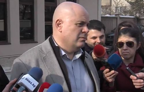 Прокурор Гешев обясни как разбитата ОПГ е превеждала пари по системата "хавала" на ятаци на терористи