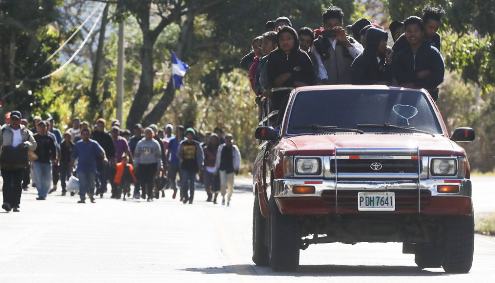 Вторият мигрантски керван нахлу в Мексико