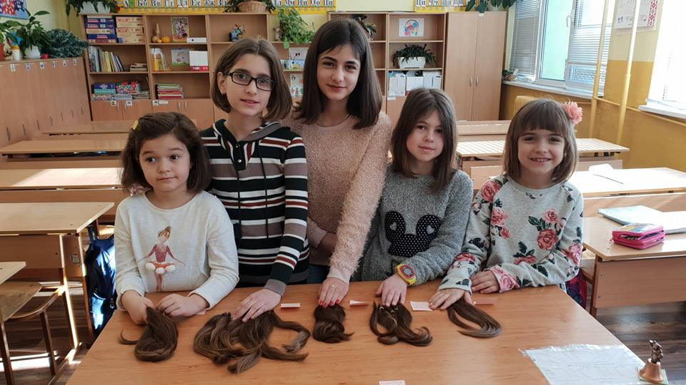 Момиченца от Карлово направиха нещо, за което ще се говори дълго в училището им (СНИМКИ)