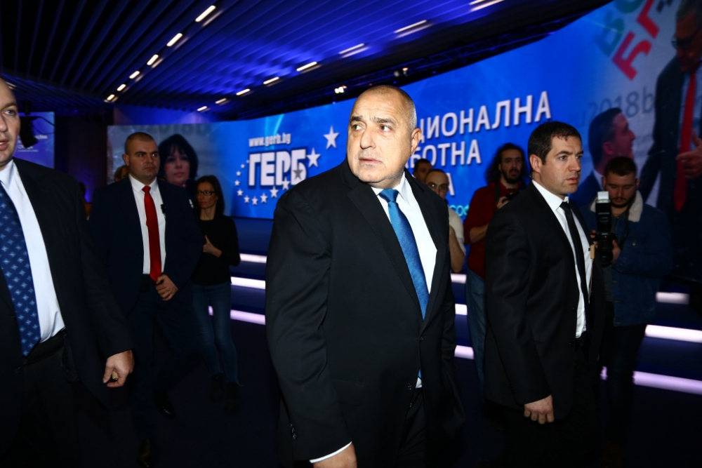 Червен депутат зове: За да не светне Борисов „синята лампа“ до края на деня ми дайте договорите за „Хемус“