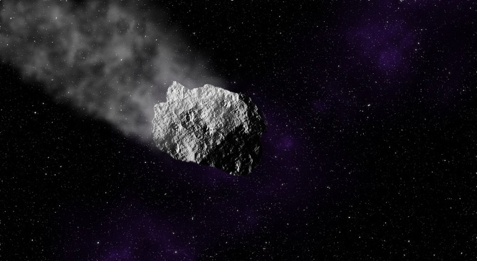Метеорит е ударил Луната по време на пълното лунно затъмнение (ВИДЕО)