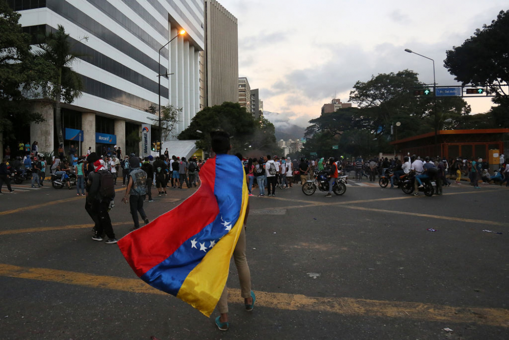 Външно министерство със сериозно предупреждение: Не ходете във Венецуела!