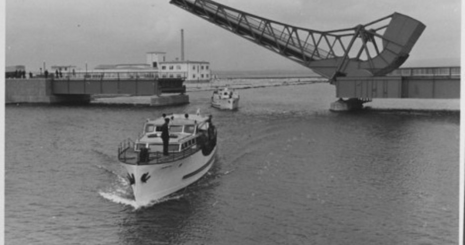Как кораб събори Аспарухов мост преди 44 години