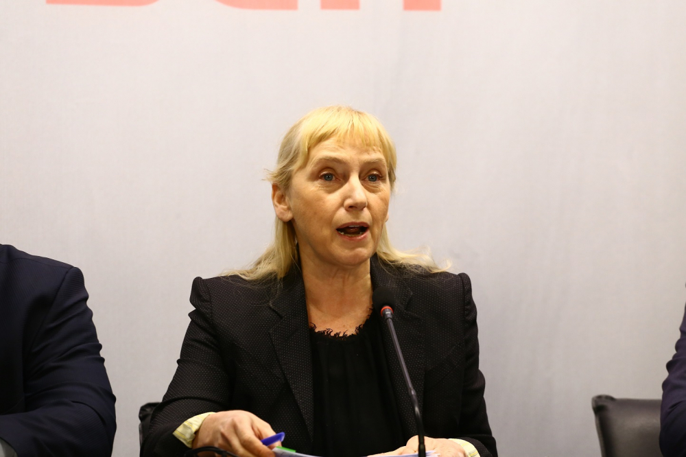 Наш евродепутат разясни подробности за свалянето на имунитета на Елена Йончева