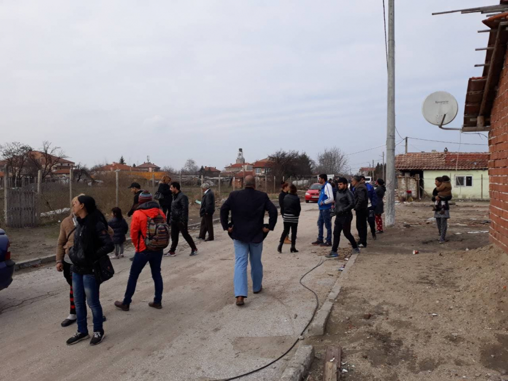Ето какво се случва в размирното Войводиново, след внезапното завръщане на циганите (СНИМКИ)