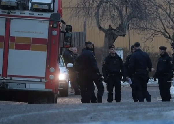 Извънредно! Взрив разтърси Стокхолм, подозират терористичен акт (ВИДЕО)