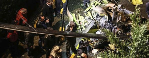 Военен хеликоптер се разби в Истанбул, спасители вадят труповете (СНИМКИ/ВИДЕО)