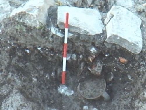 Смайващо: Археолози откриха невиждано досега в България погребение на бебе на хълма Трапезица във Велико Търново (СНИМКИ)