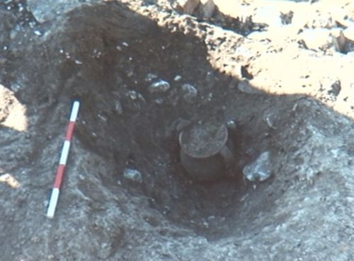Смайващо: Археолози откриха невиждано досега в България погребение на бебе на хълма Трапезица във Велико Търново (СНИМКИ)