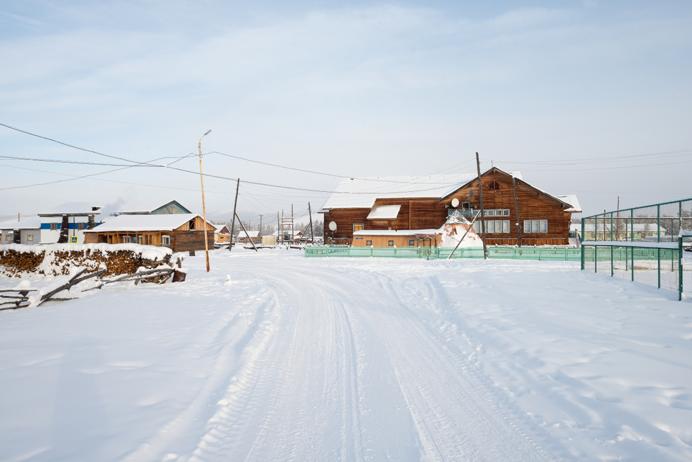 Арктически студ ли? В най-мразовитото село на света животът на минус 40 градуса тече с пълна сила