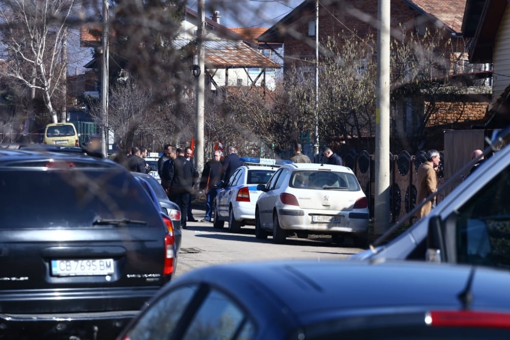 Първи СНИМКИ и ВИДЕО от Къщата на ужасите в Нови Искър 