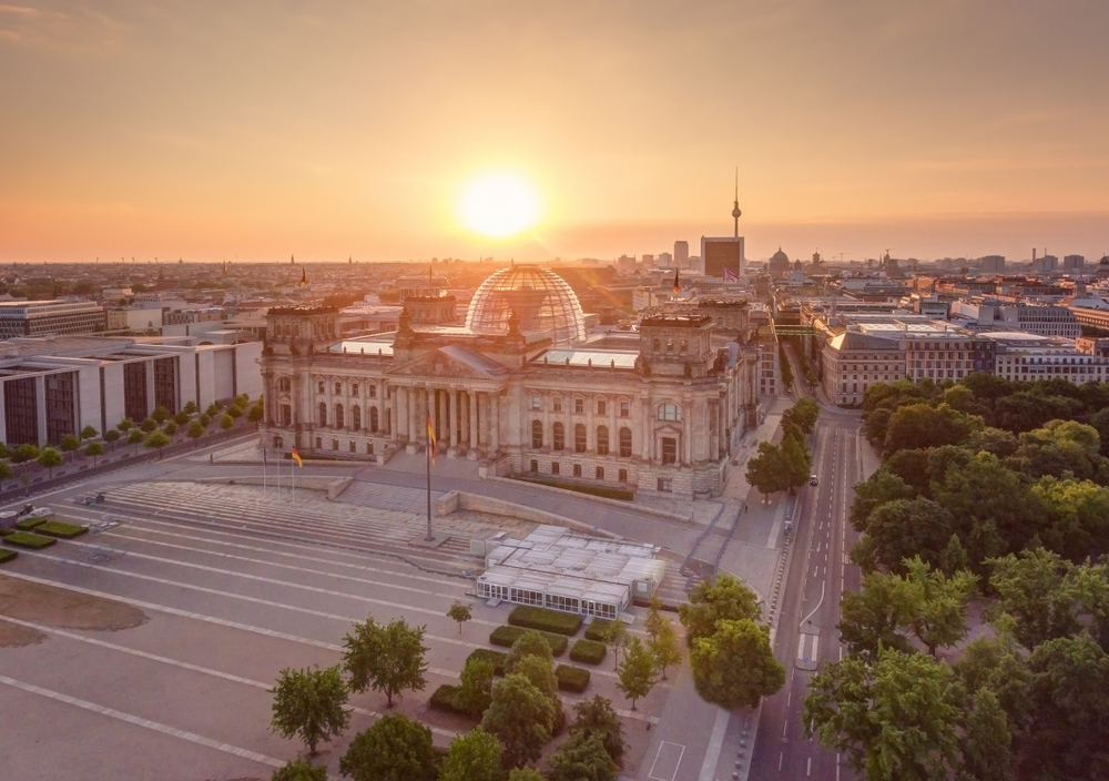 Топатракциите на Берлин – Райхстагът е само началото