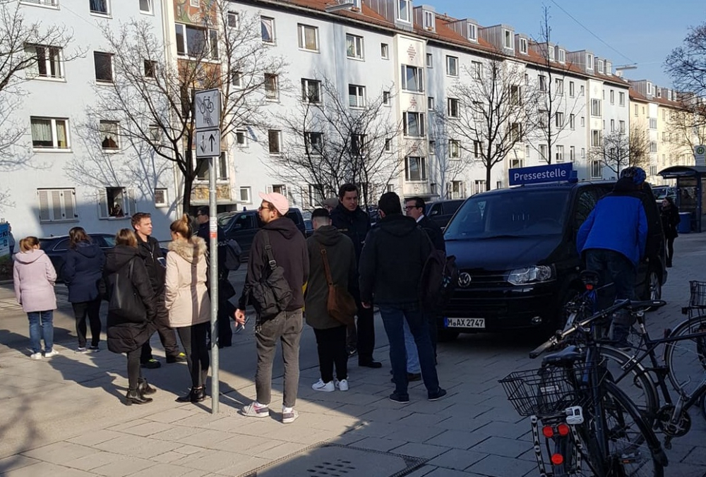 Стрелба и два трупа на площад в Мюнхен! Центърът е блокиран, летят хеликоптери (СНИМКИ)