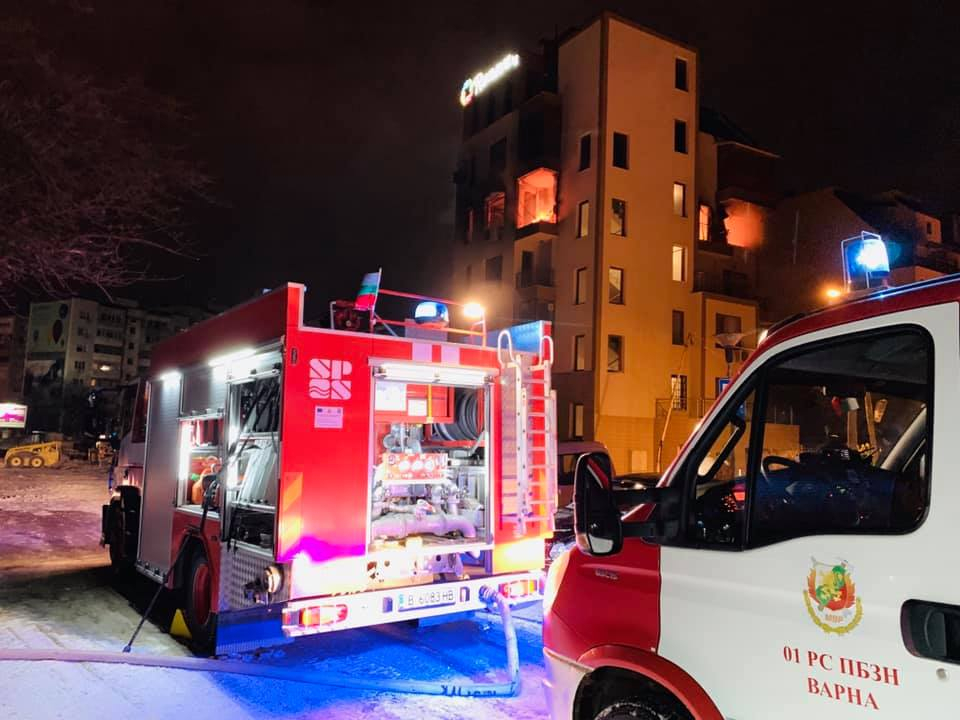 Пожар до култов комплекс в София 