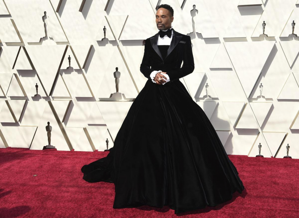 Американски актьор шокира всички на "Оскарите", появи се облечен в женска пищна рокля (СНИМКИ/ВИДЕО)