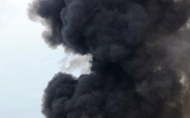 Сигнал до БЛИЦ: Черен дим се изви над столицата, хората в паника! 