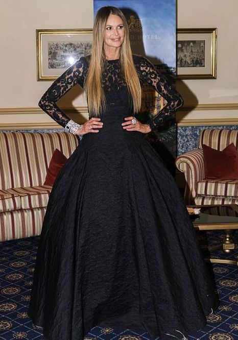 Супермоделът Ел Макферсън блесна в българска рокля (СНИМКИ) 