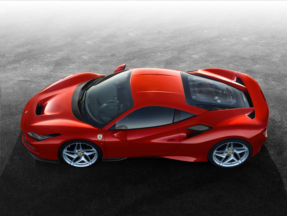 Разсекретиха напълно новата суперкола на Ferrari (СНИМКИ)