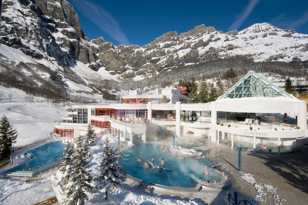 Има и такова СПА: Минерални басейни на ски писта!