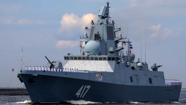 Фрегатата "Адмирал Горшков" и още три руски кораба влязоха в Ламанша