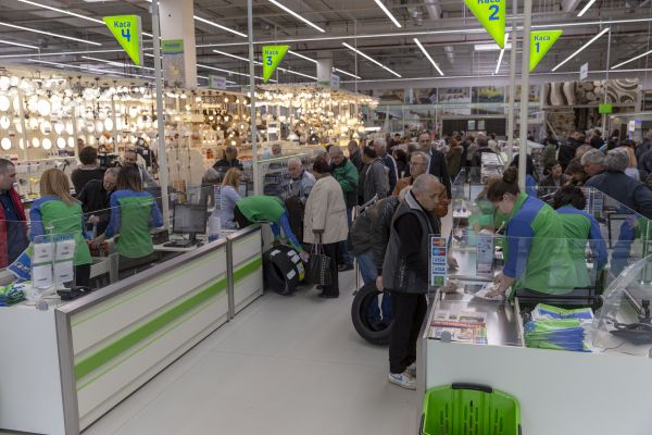 Хипермаркет „Практикер“ отвори врати в град Враца