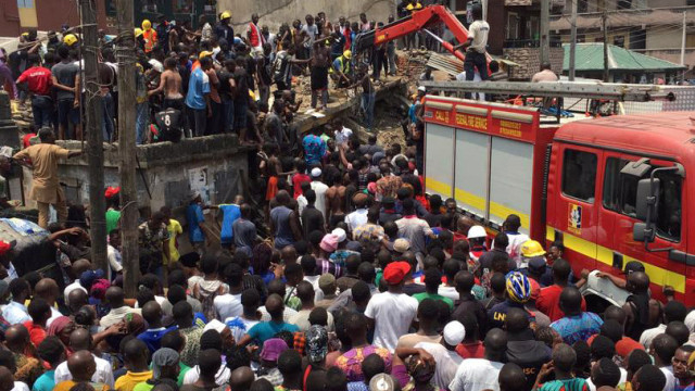 Жестока трагедия в Нигерия! Училище се струти и затрупа над 100 души 