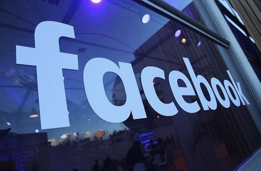 Какво става? Фейсбук се срина в целия свят, милиони потребители са в паника 