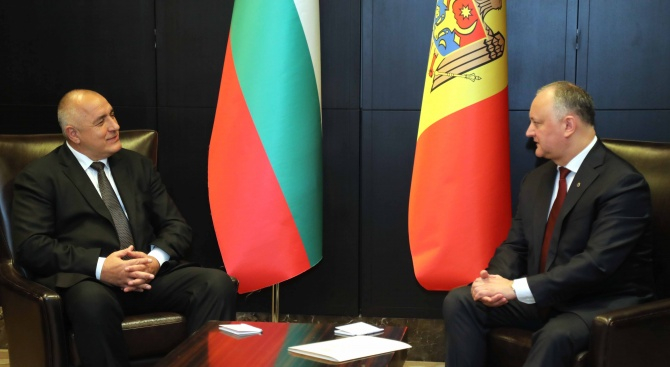 Бойко Борисов проведе среща с президента на Молдова Игор Додон в Азербайджан (СНИМКИ)