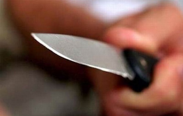 "Ще ти отрежа главата като на пиле!": Софиянец грабна нож да заколи жена си, развръзката бе изненадваща