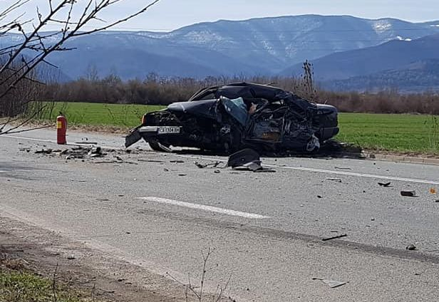 Извънредно! Фатална катастрофа окървави Е-79 край Ботевград тази сутрин! (СНИМКИ)