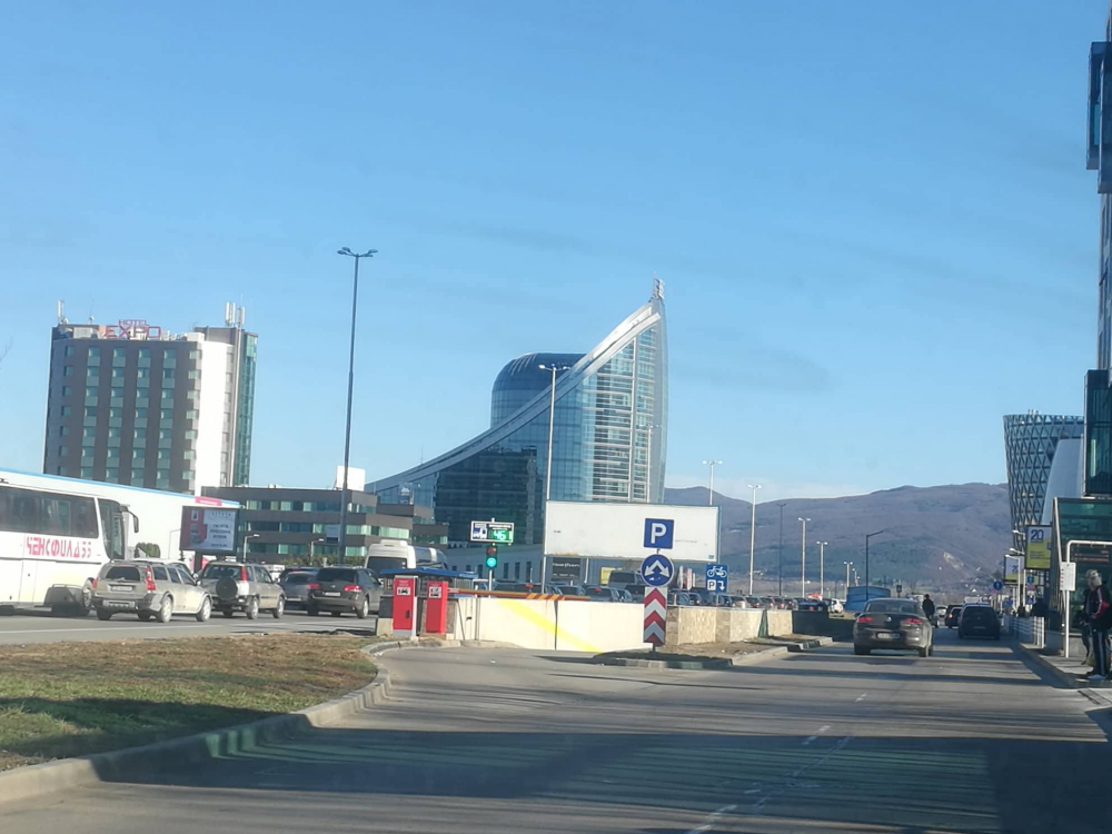Само в БЛИЦ! Страшно меле блокира трафика по столичното "Цариградско", колите пъплят едва-едва (СНИМКА)
